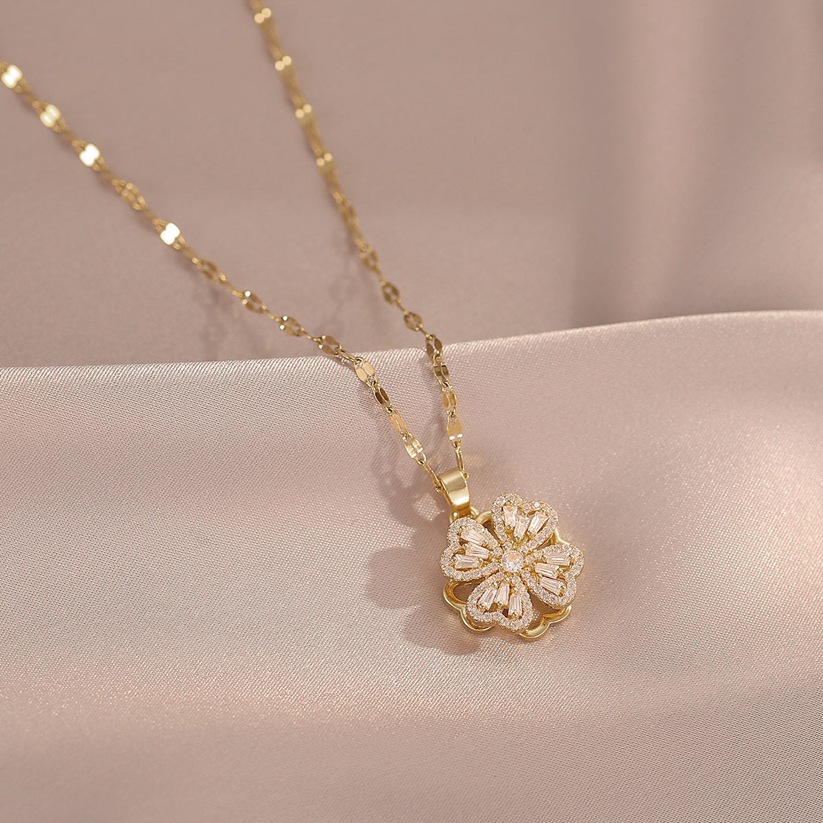 Minimalist Four-Leaf Clover Pendant Necklace for Women Titanium Steel Plated Delicate Clavicle Chain with Irregular Design