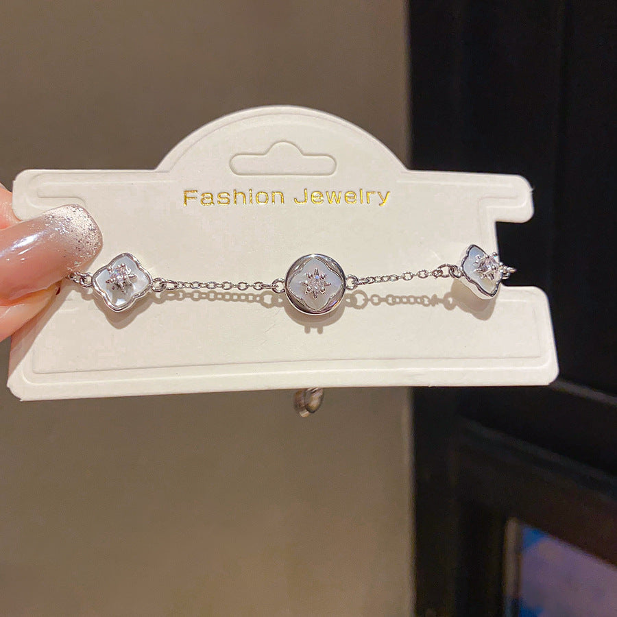 Luxury Elegant Oval Geometric 14K Gold Plated Cubic Zirconia Inlay Brass Bracelet for Women