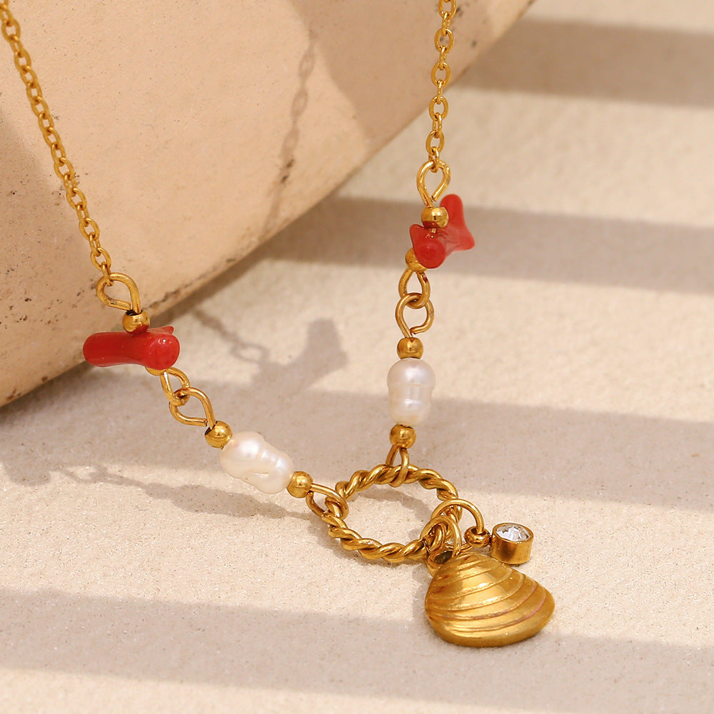 Collana con Pendente Geometrico d'Ispirazione Vintage da Donna in Acciaio Inossidabile con Placcatura in Oro 18K Design Creativo a Concha