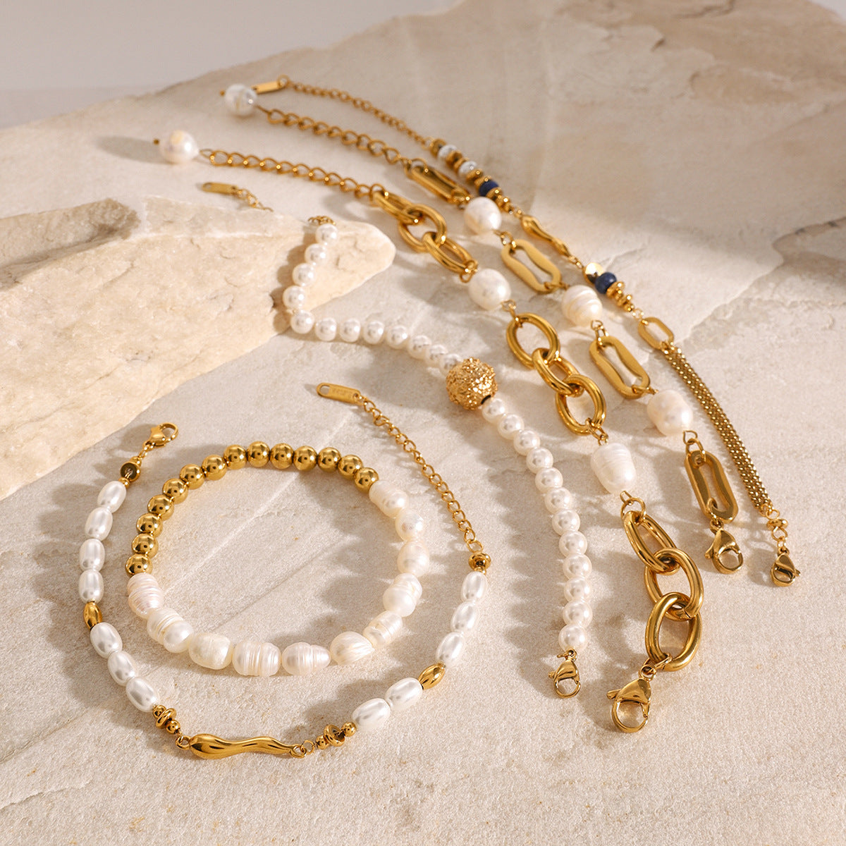 Sweet Geometric Round Pearl Plated Stainless Steel Bracelet for Women