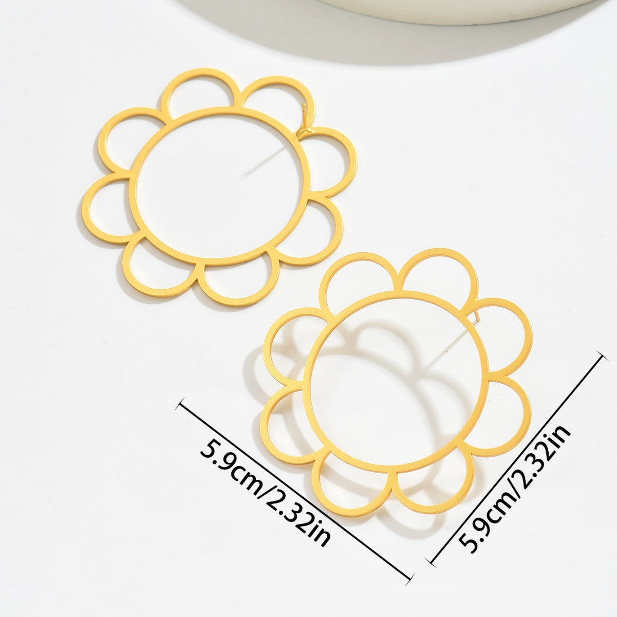 Punk Style Geometric Sunflower Hollow-Out Earrings for Women Made of Zinc Alloy with Plated Finish