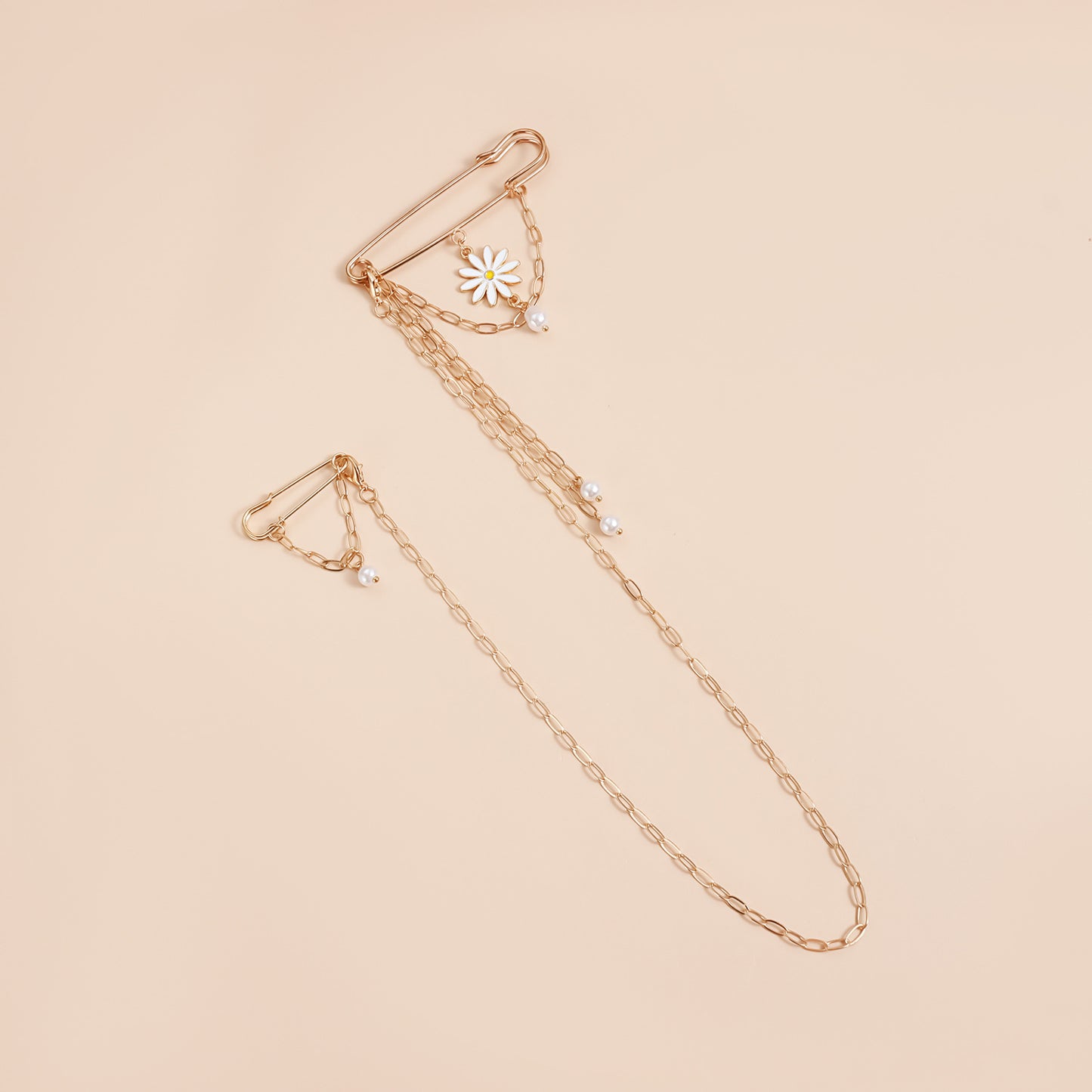 Fashionable OL Style Enamel Flower Brooch in Alloy with Geometric Shape for Women