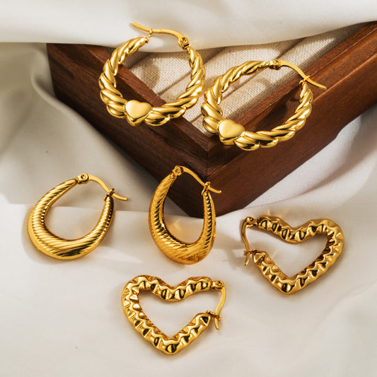 Pendientes de aro vintage con forma de corazón de acero de titanio para mujer con acabado chapado y diseño de cuerda trenzada