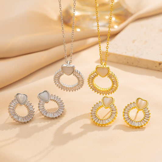Set Collana di Lusso a Cuore in Acciaio al Titanio con Pendente in Rame Placcato Oro e Intarsi di Strass su Catena O-Ring