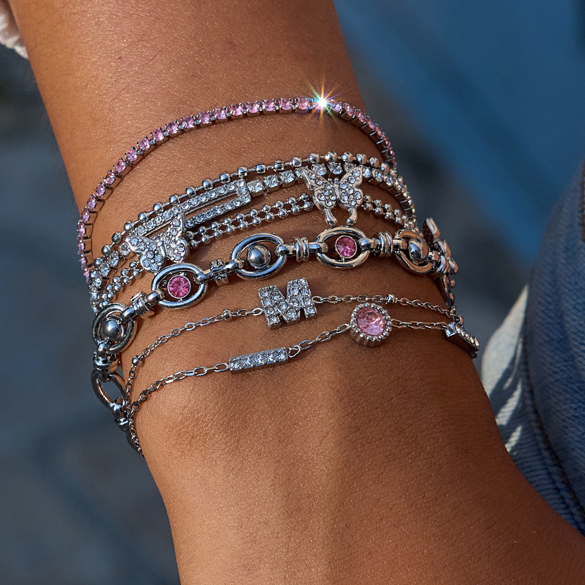 Pulsera de Mariposa Geométrica de Acero Inoxidable para Mujer con Aspecto de Acero de Titanio Joyería de Lujo Minimalista