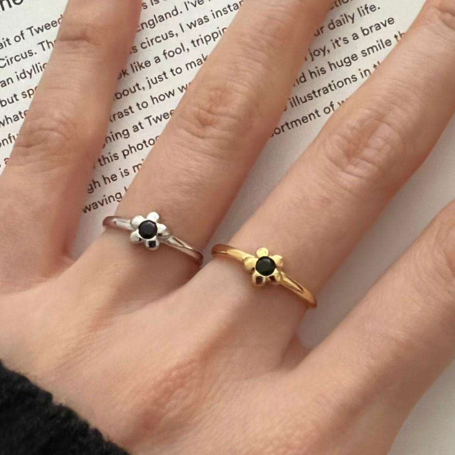 Minimalist Floral Sunflower-Shaped S925 Sterling Silver Ring for Women