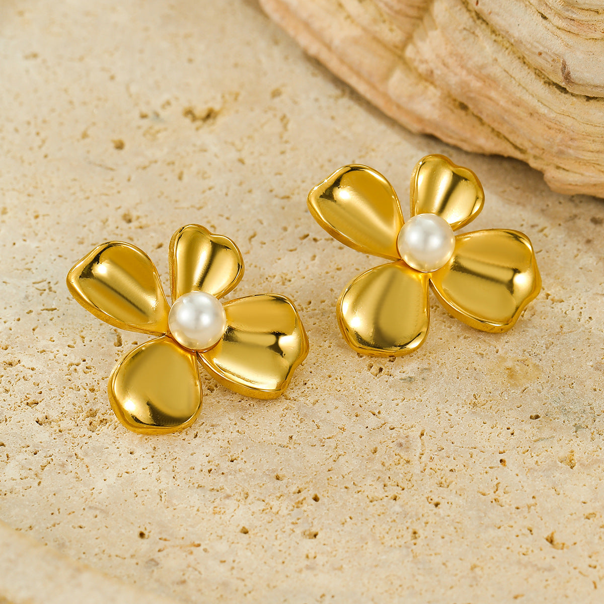 Orecchini vintage a petalo a forma di fiore in acciaio inossidabile placcato oro 18K