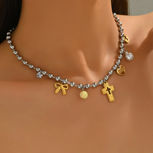 Collar con colgante minimalista de corazón y cruz geométrica en aleación de zinc para mujer con cadena trenzada