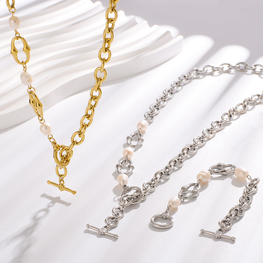 Ins Style Asymmetrical Geometric Pendant Necklace and Bracelet Set in Stainless Steel with Natural Pearl Accents and 18K Vacuum Plated Finish