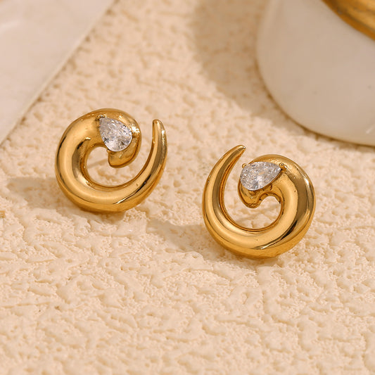 Orecchini pendenti da donna alla moda con forme geometriche e minimaliste, in acciaio inossidabile placcato oro 18K e dettagli in strass