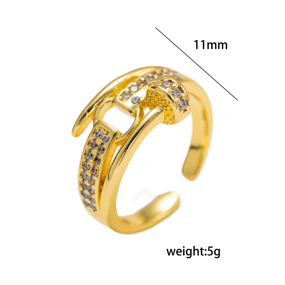 Anillo abierto de lujo ligero minimalista con baño de oro de 18 quilates, letra geométrica y circonita con remache para mujer