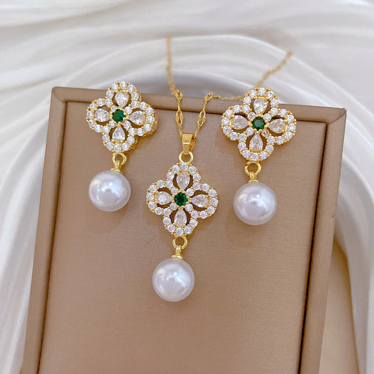 Sweet Luxury Floral Moon Pearl Rhinestone Pendant Titanium Steel Cable Chain Necklace for Unisex