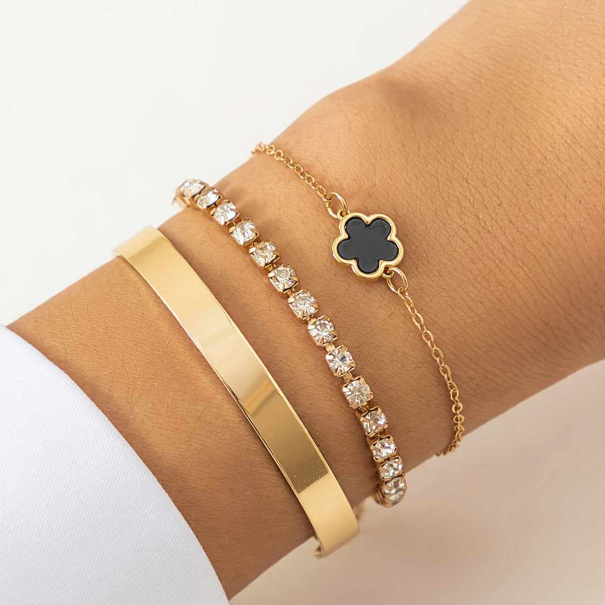 Bracciale vintage a trifoglio con strass da donna con catena in lega dal design geometrico e finitura galvanizzata