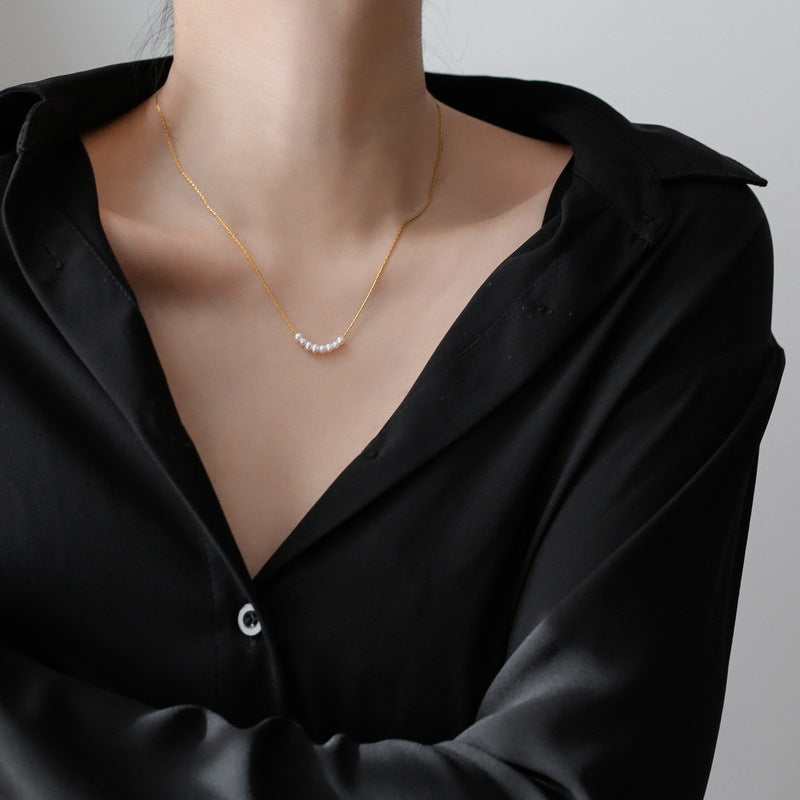 Minimalist Smile Pendant Titanium Steel Necklace with Eight Pearls for Women Short Clavicle Chain