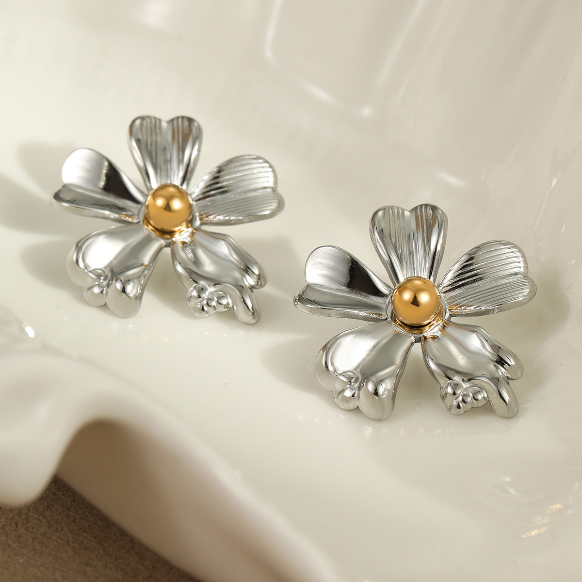 Pendientes de Acero Inoxidable con Forma Floral, a la Moda y con Acabado Chapado para Mujer