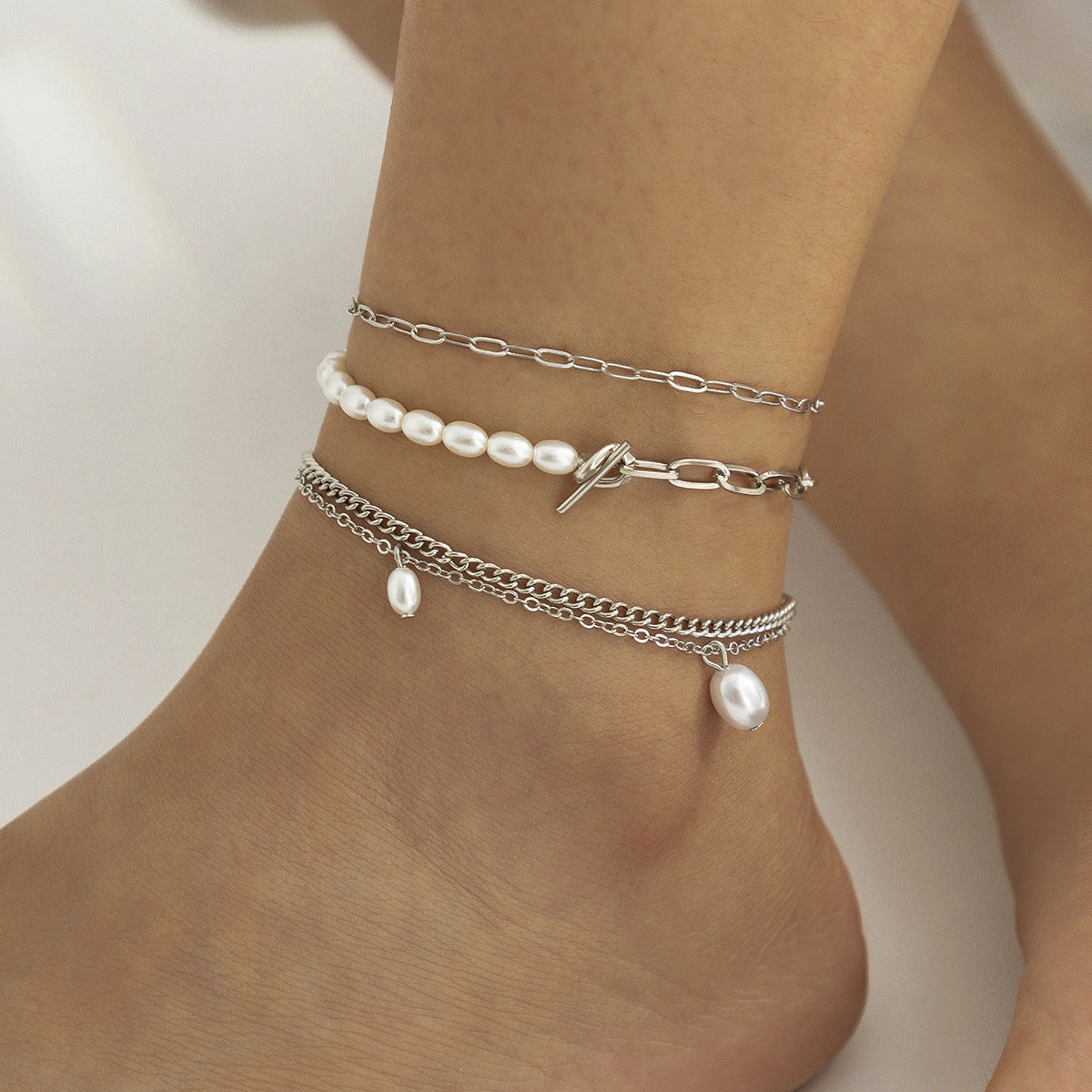 Minimalist Geometric Alloy Anklet Set with Hollow-Out OT Clasp and Imitation Pearl Beads for Women