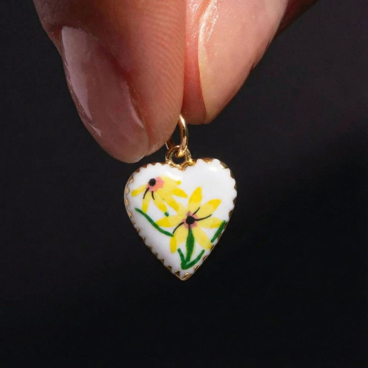 Vintage 18K Gold Plated Stainless Steel Heart Flower Charm Bar for Women