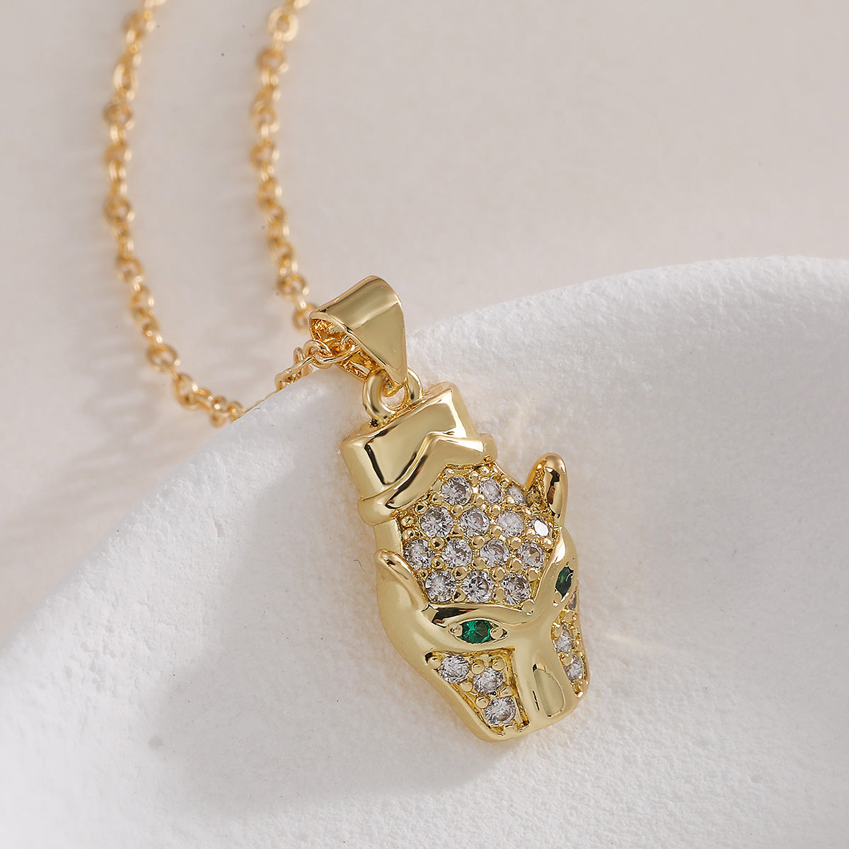 Vintage Hip-hop Gold Plated Brass Leopard Head Pendant Necklace with Cubic Zirconia for Women