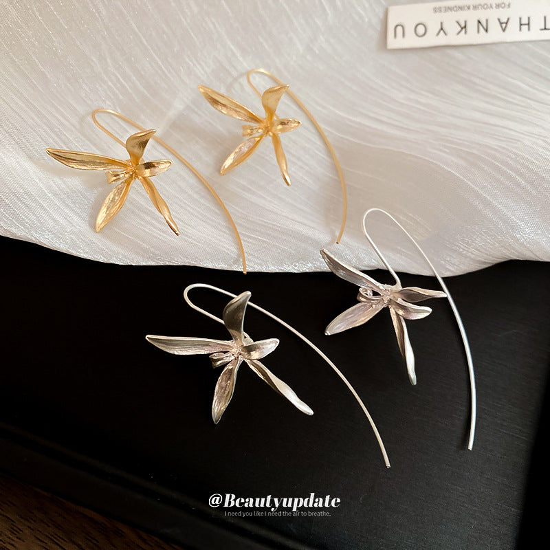 Pendientes Chic de Flor de Iris en Aleación con Acabado Galvanizado para Mujer Joyería de Moda Elegante y Ligera