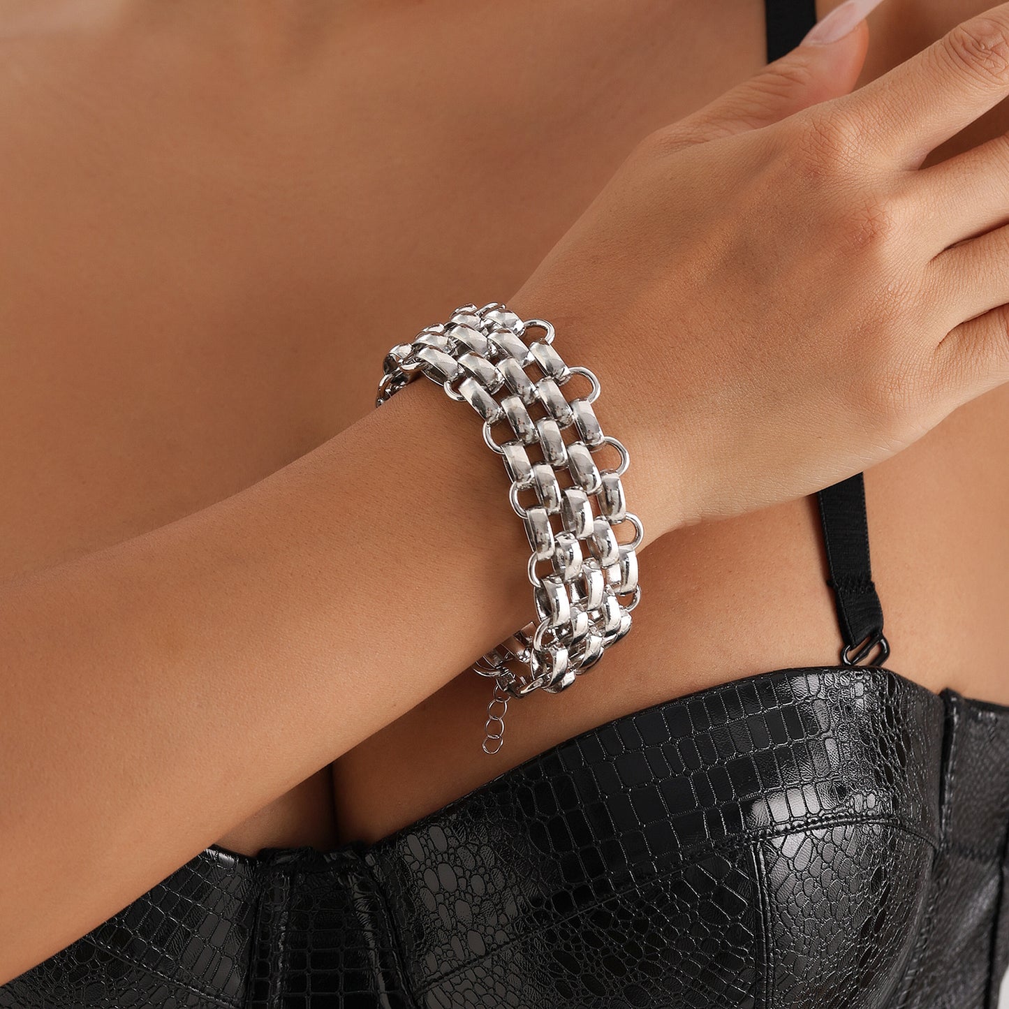 Collar colgante geométrico estilo punk con cadena de metal chapado grueso para mujer, accesorio de moda