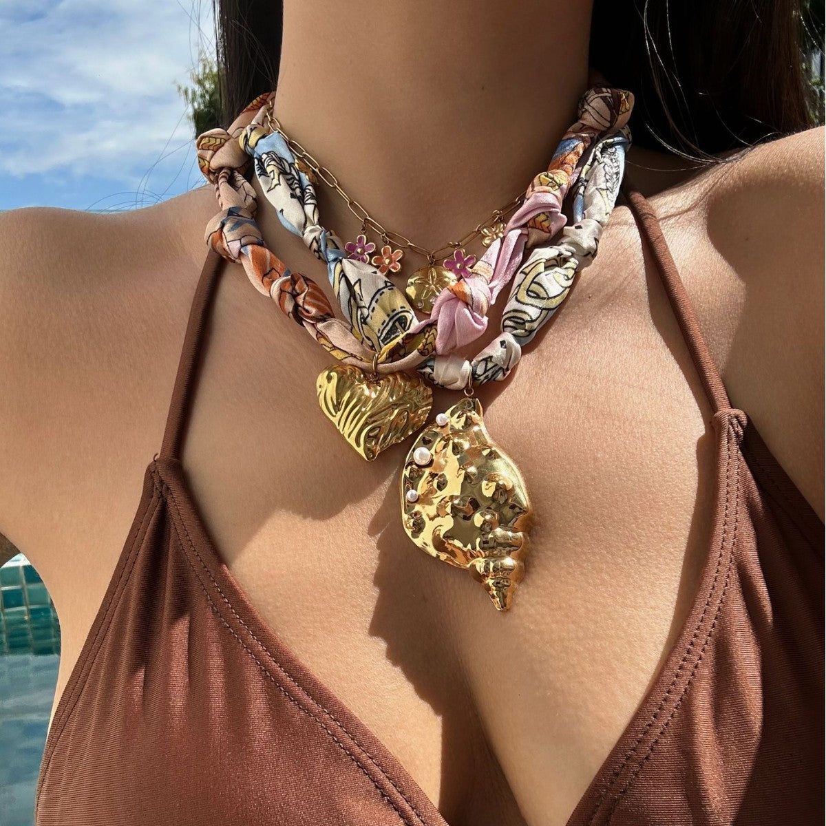 Casual 18K Gold Plated Geometric Animal Stainless Steel Pendant Necklace with Conch Element