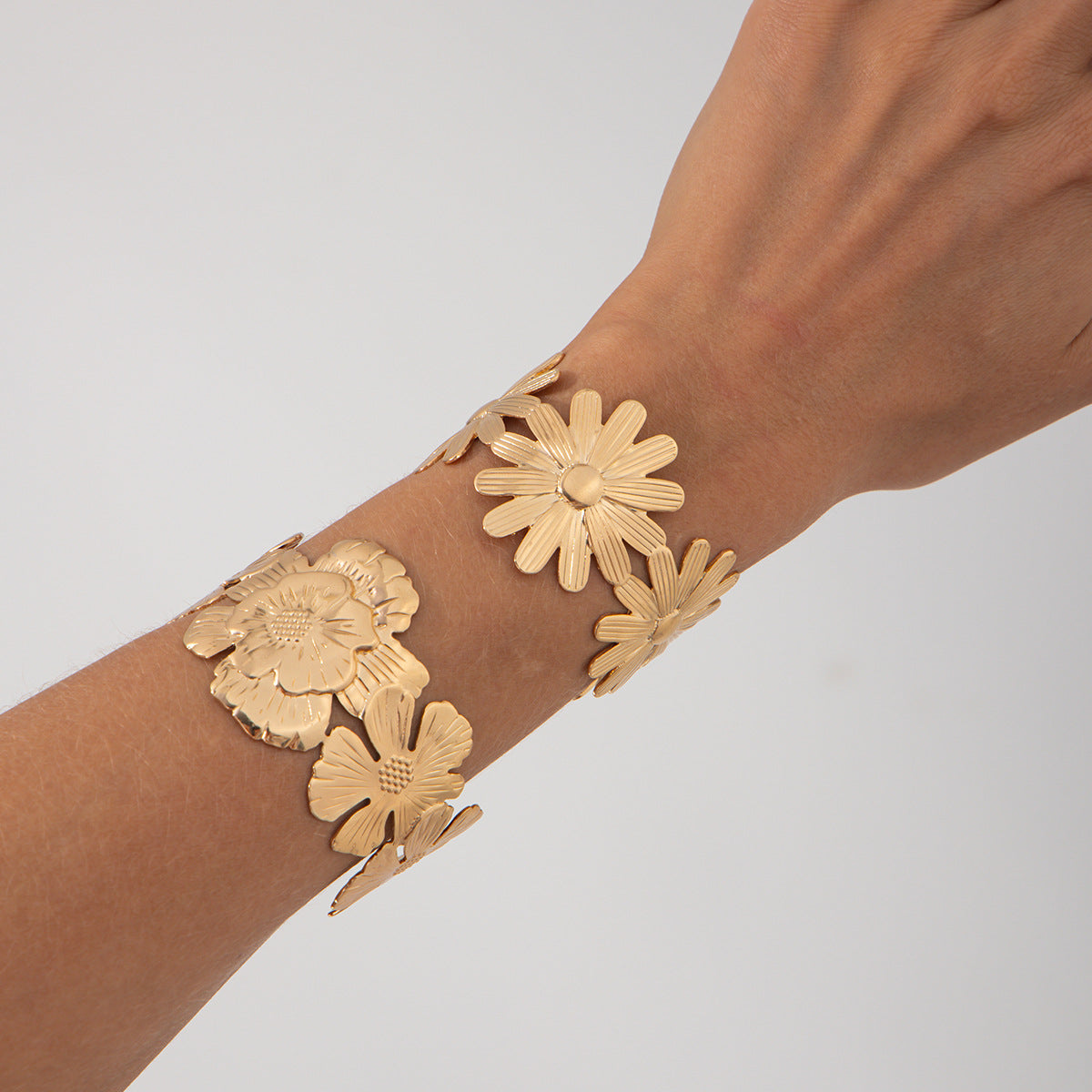Luxury Elegant Floral Plated Iron Wide Cuff Bracelet for Women