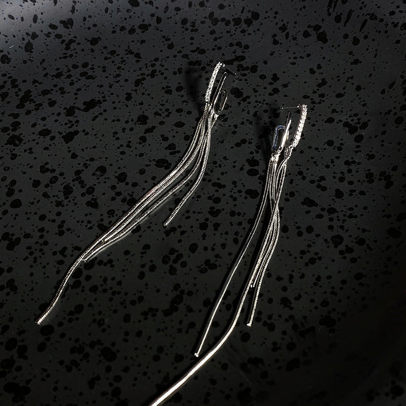 Aretes de borla de doble capa con diseño geométrico minimalista en cobre con incrustaciones de circonita para mujer