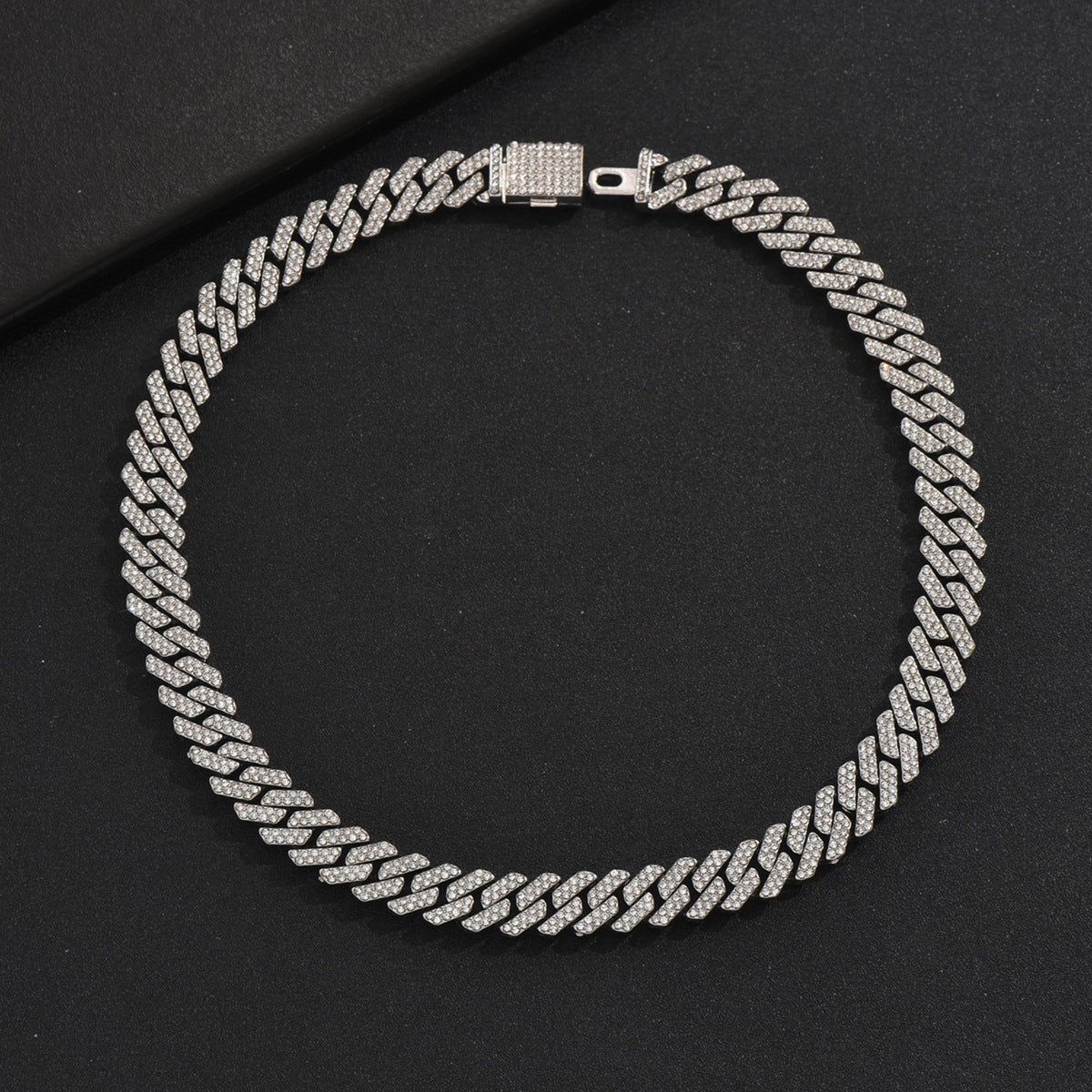 Collar con colgante geométrico de estilo hip hop minimalista para hombre, cadena cubana de aleación de zinc con incrustaciones de diamantes de imitación