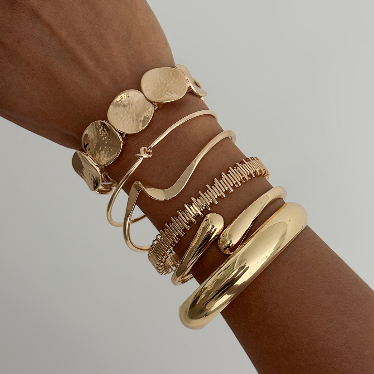 Fashion Striped Round Teardrop Iron Plated Open Cuff Bracelet