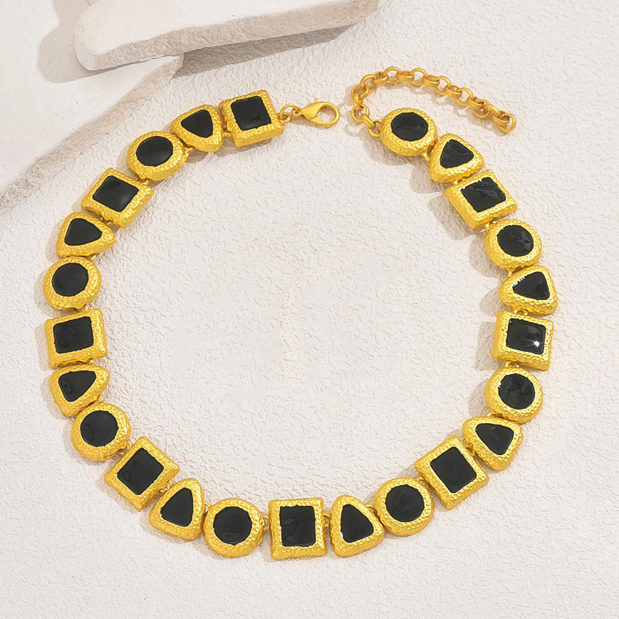 Set di collana lunga geometrica minimalista con smalto a goccia in rame e orecchini e bracciale abbinati per donna