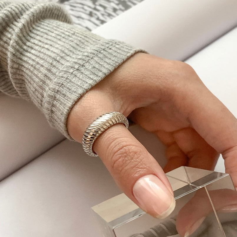 Minimalist 925 Sterling Silver Heart Striped Ring for Women