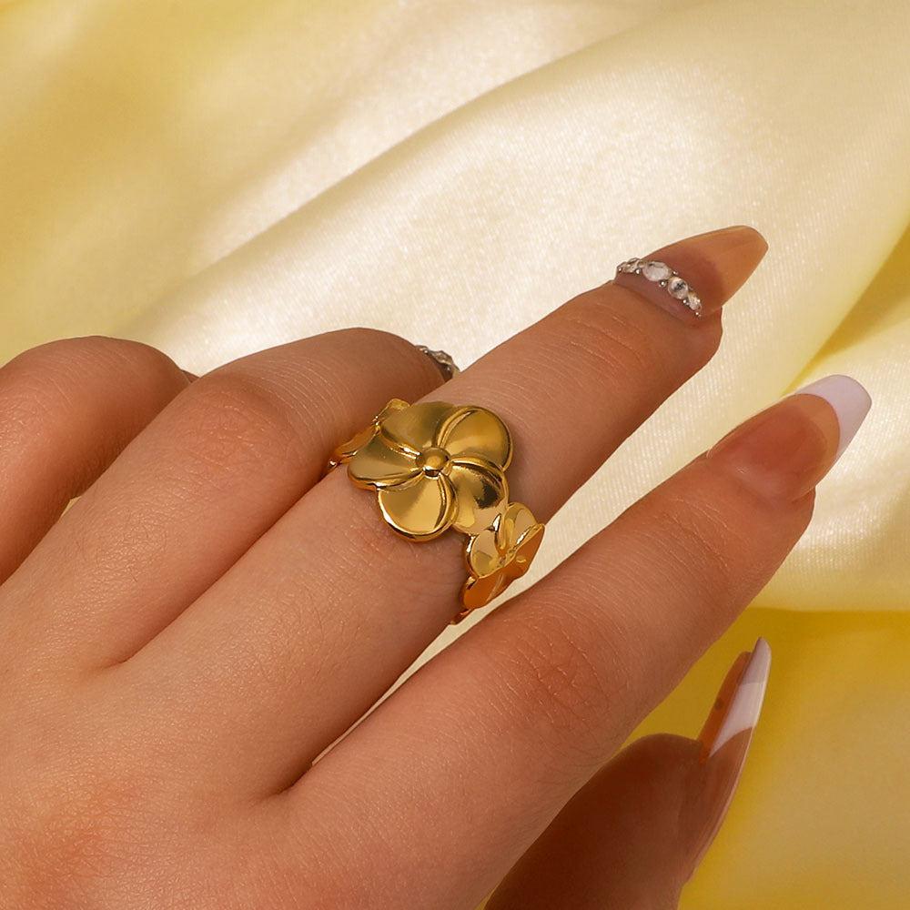 Minimalist Oval Stainless Steel Ring with Gold Plating and Smooth Surface for Women