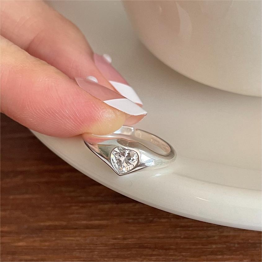 Minimalist Heart-Shaped 925 Sterling Silver Ring with Zircon Inlay for Women