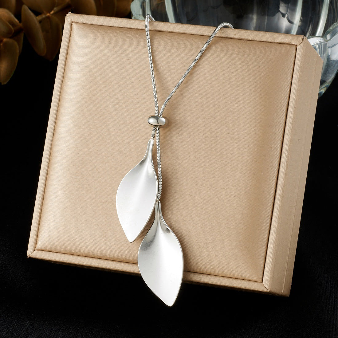 Chic Minimalist Leaf Plant Stainless Steel PVD Gold Plated Pendant Necklace with Adjustable Snake Chain for Women