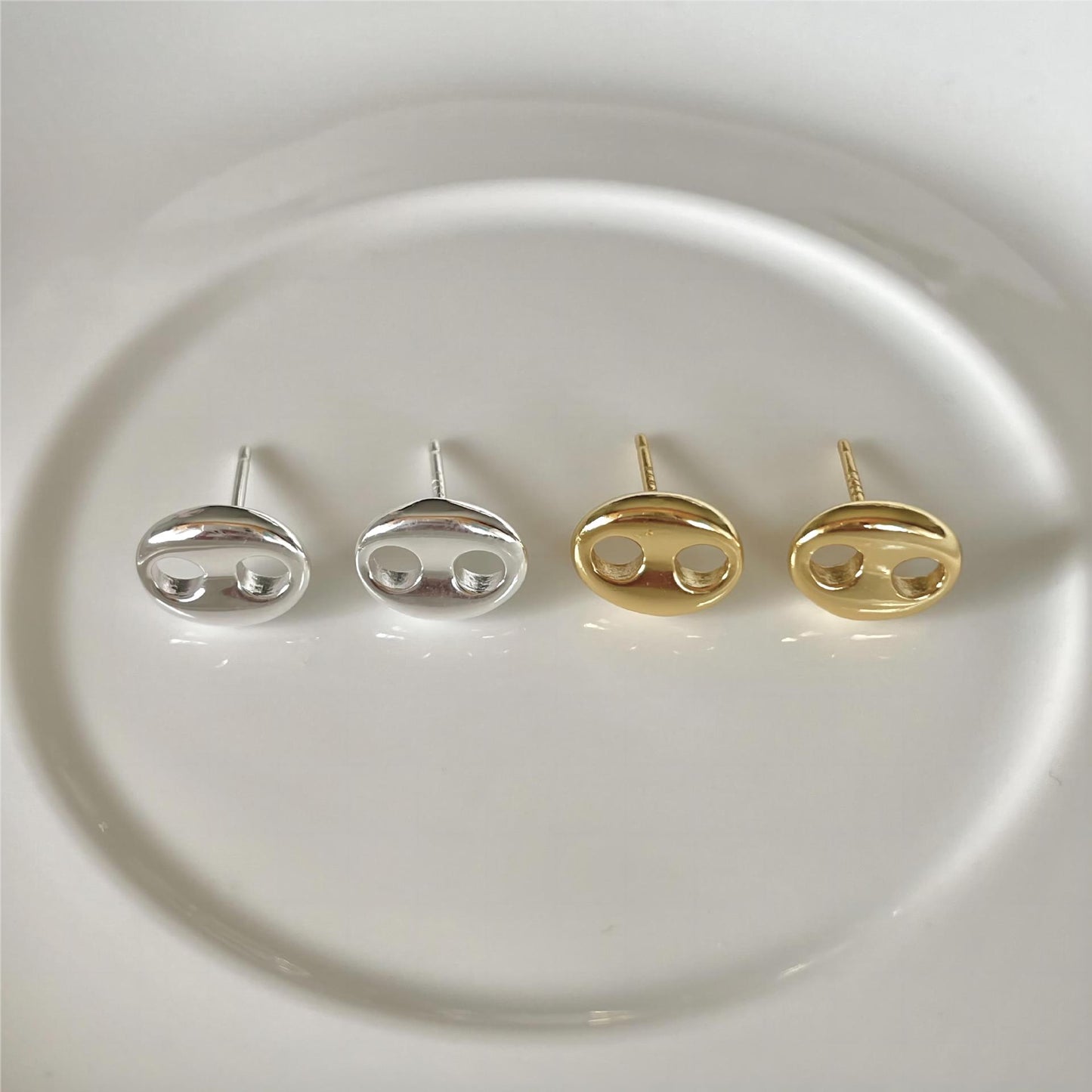 Pendientes de botón minimalistas de plata de ley 925 con baño de oro, estilo coreano, en forma de letra