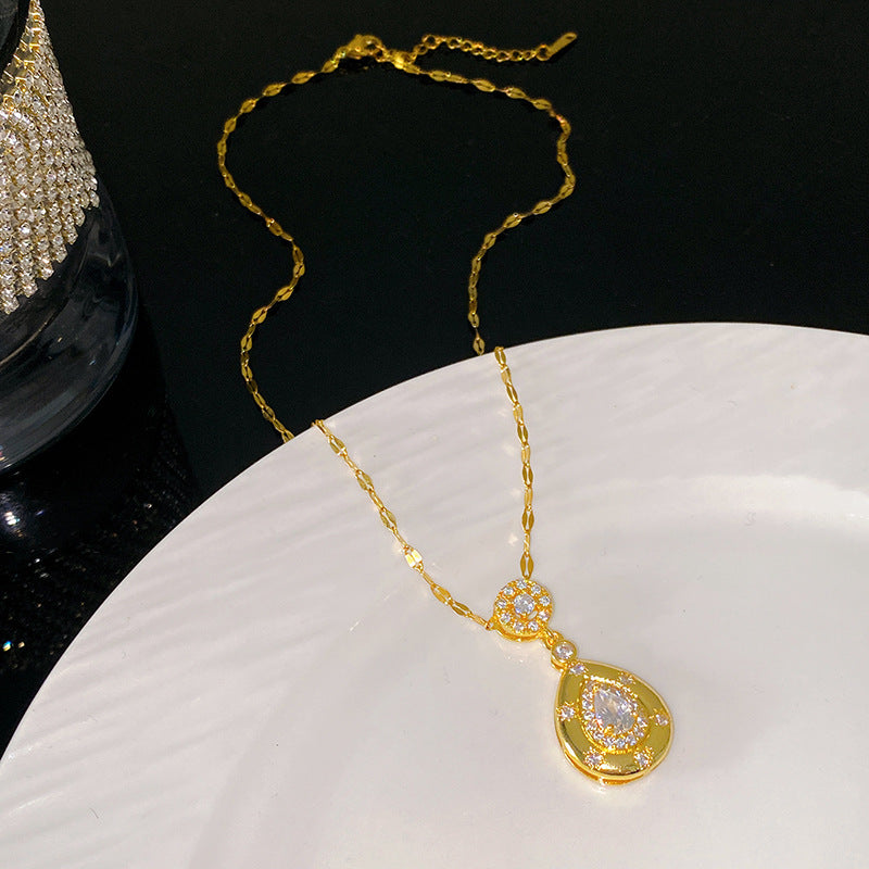 Sweet Sporty Teardrop Floral Gold Plated Titanium Steel Necklace with Cubic Zirconia Brass Pendant