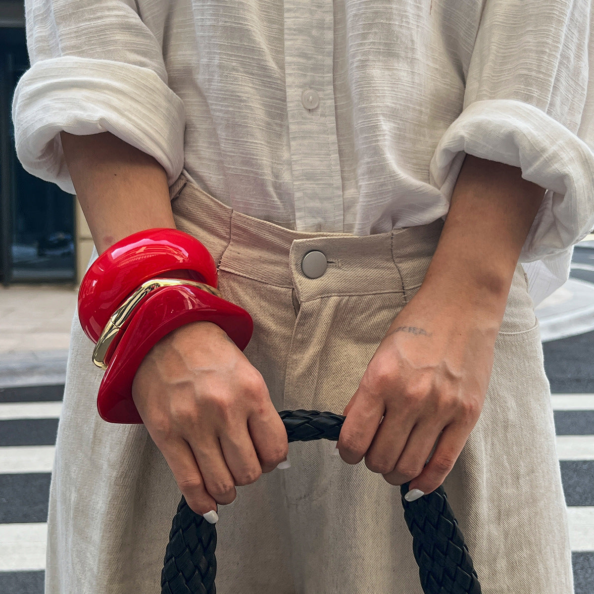 Pulsera Minimalista Geométrica Cuadrada de Aleación Roja para Mujer Brazalete Ancho Liso Joyería de Mano