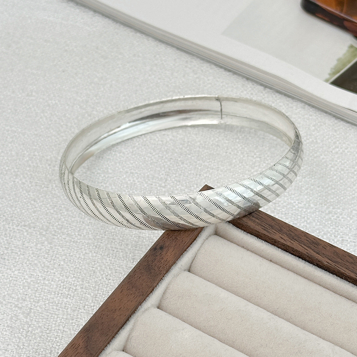 Minimalist Striped Geometric Round Alloy Plated Cuff Bracelet for Women
