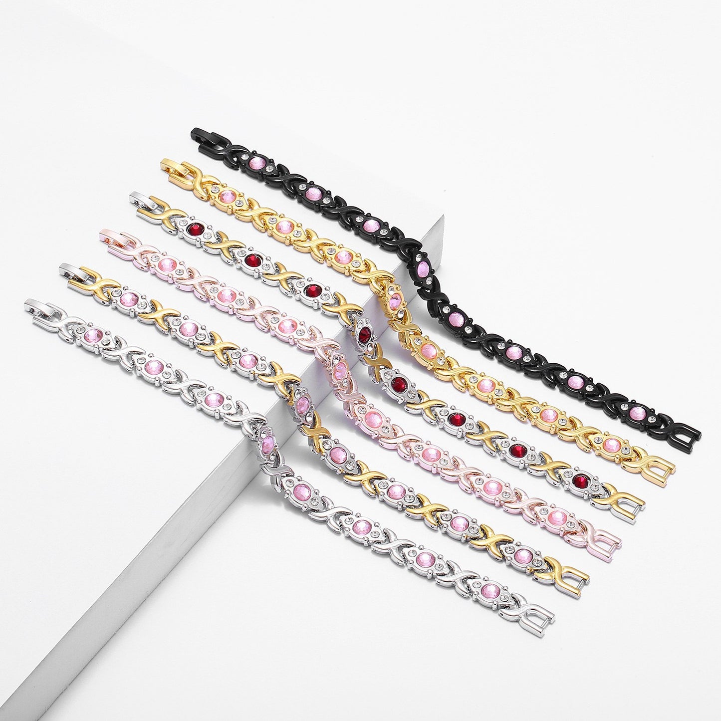Bracciale regolabile da donna in lega placcata con strass a goccia, stile lusso minimalista