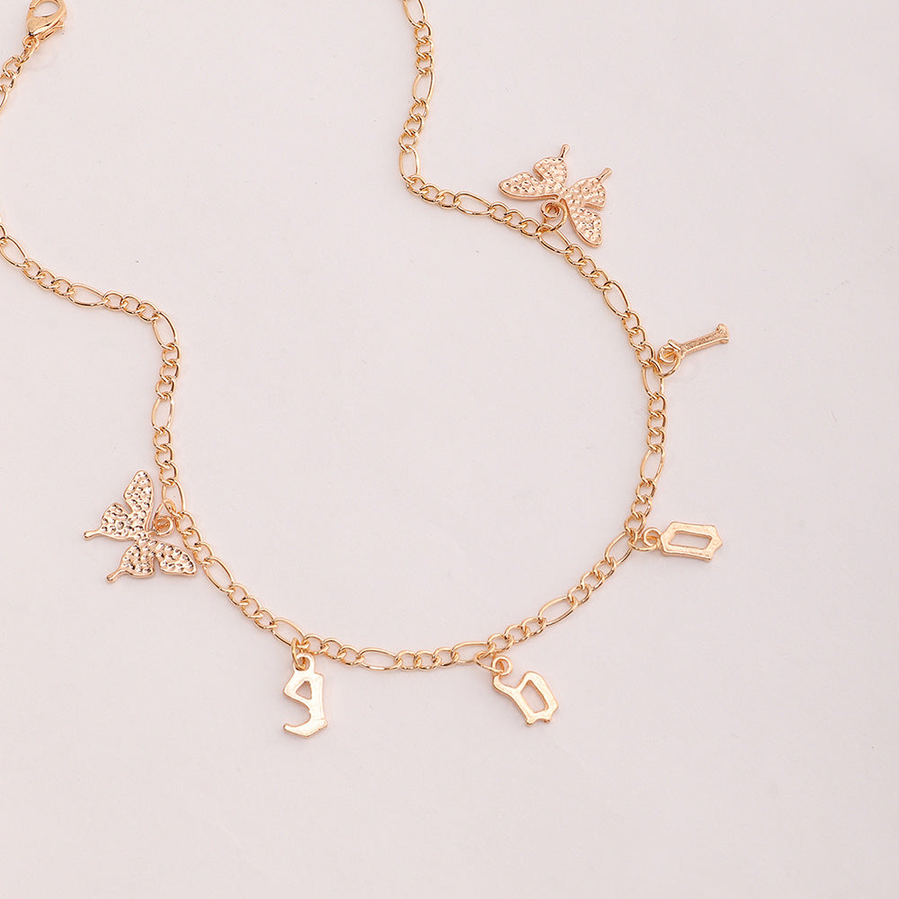 Collar colgante de mariposa estilo punk con letras para mujer en aleación con acabado chapado en cadena de caja