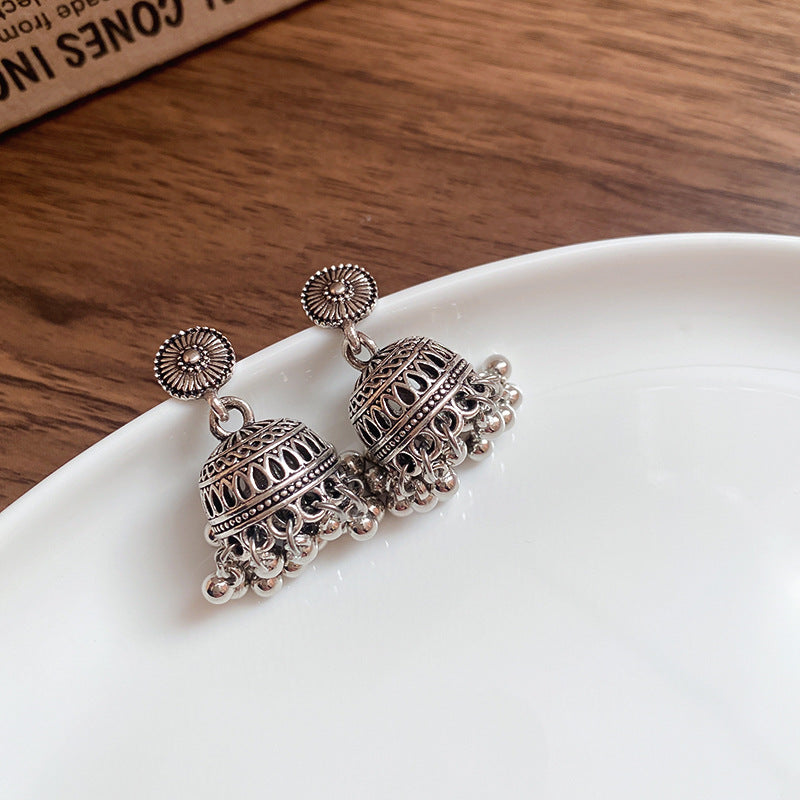 Pendientes colgantes geométricos grabados de estilo vintage para mujer con postes de plata de ley 925 y cuerpo de aleación de zinc