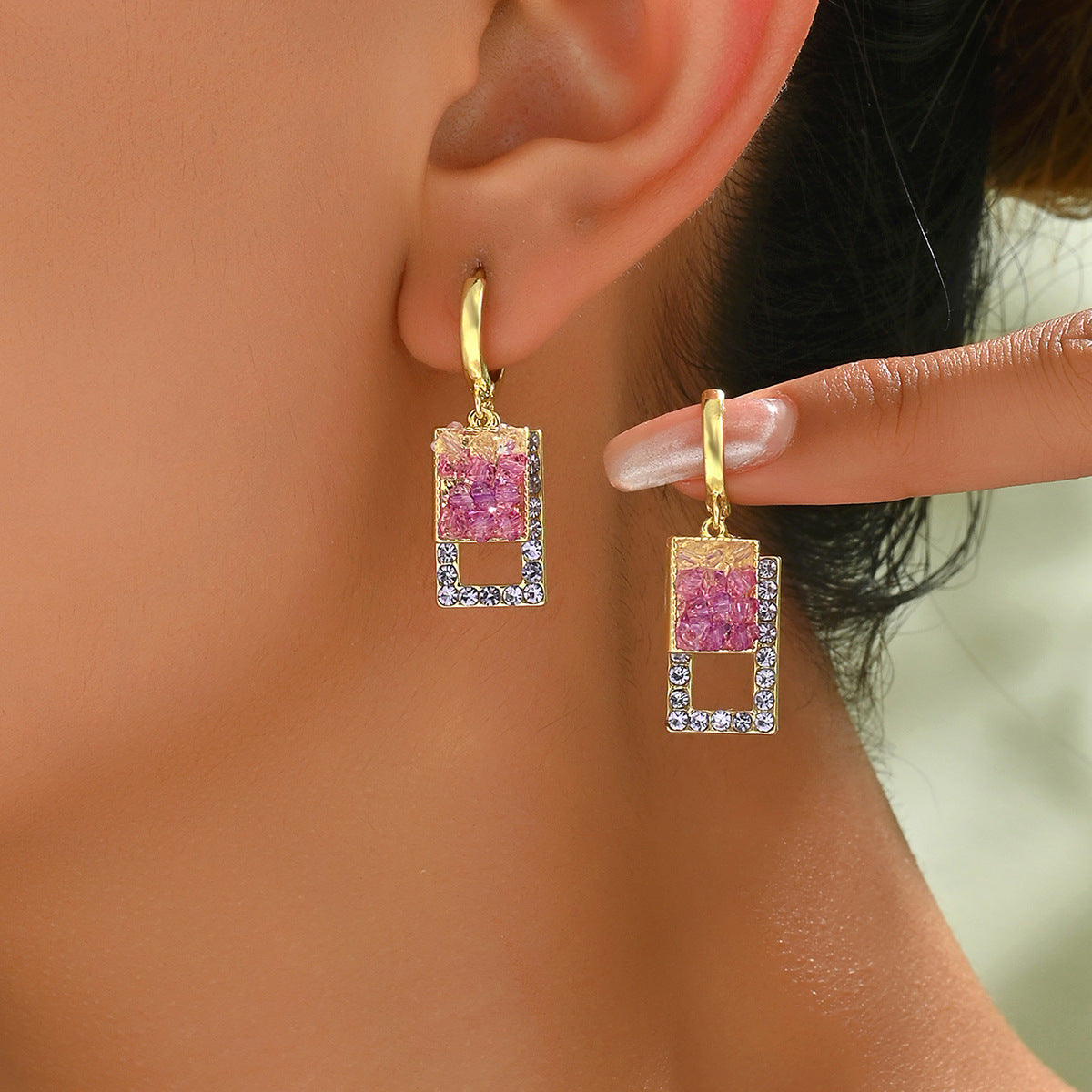 Pendientes minimalistas geométricos de amatista incrustada para mujer con postes de acero inoxidable, diseño colgante contemporáneo multicapa