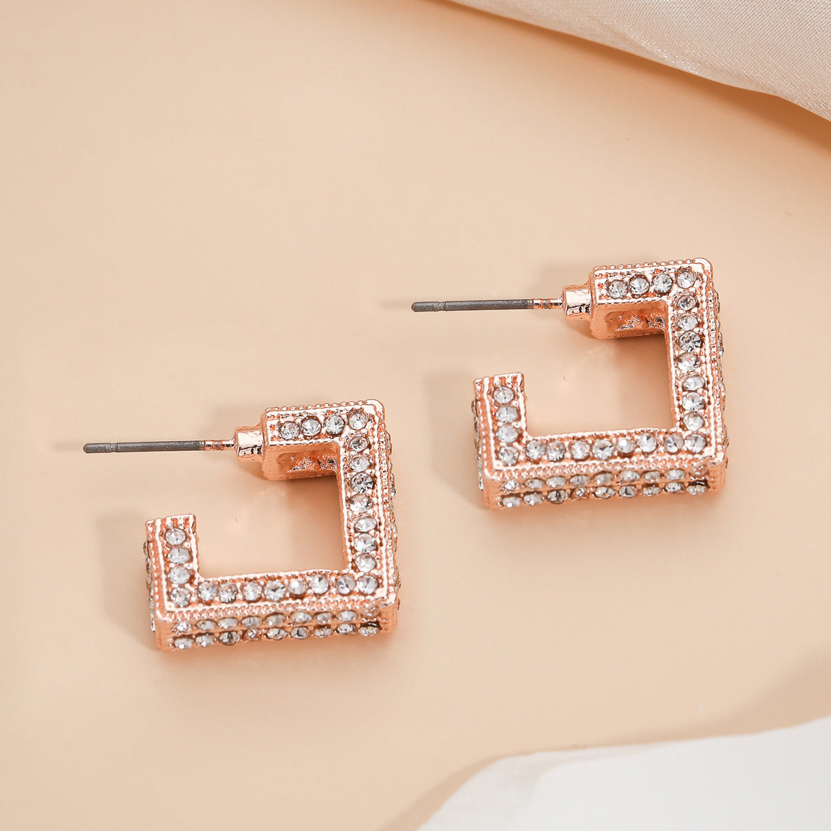 Pendientes de tuerca cuadrados geométricos minimalistas de cobre con diamantes de imitación y postes de acero inoxidable para mujer