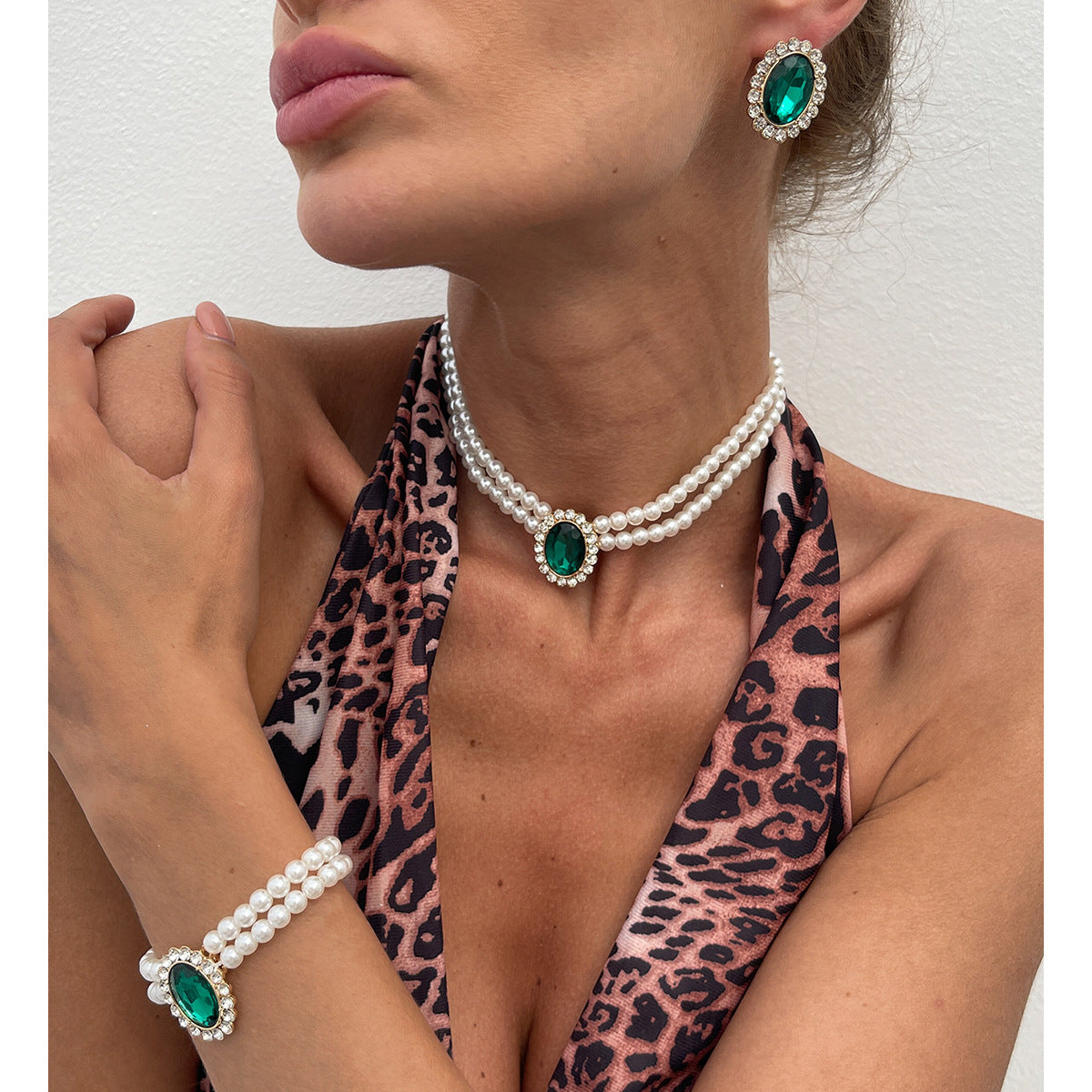 Collana Choker da Donna in Stile Francese Vintage con Perle Geometriche e Intarsio di Strass