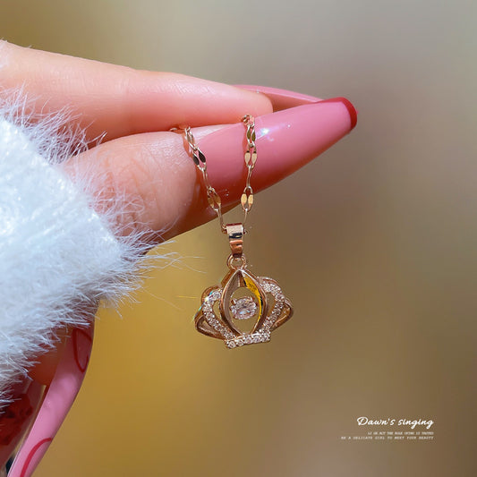 Encantador collar de titanio en forma de corona con incrustaciones de diamantes de imitación para mujer, delicada cadena de clavícula en estilo fresco y dulce