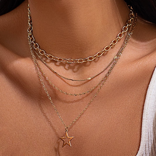 Collar minimalista con colgante en forma de estrella para mujer con construcción de aleación de zinc y acabado electrochapado en delicada cadena cruzada