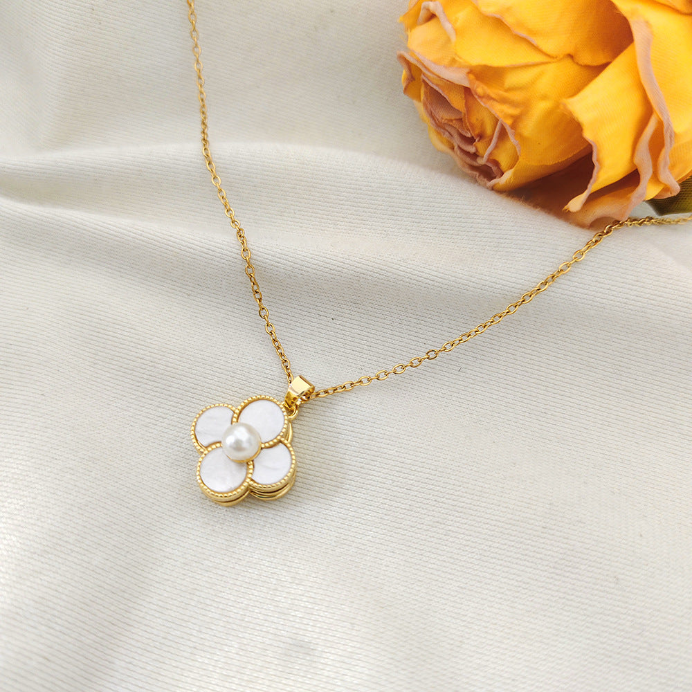 Collana pendente minimalista a quadrifoglio in acciaio al titanio con accenti di perle ispirati a strass su catena O per donna e uomo