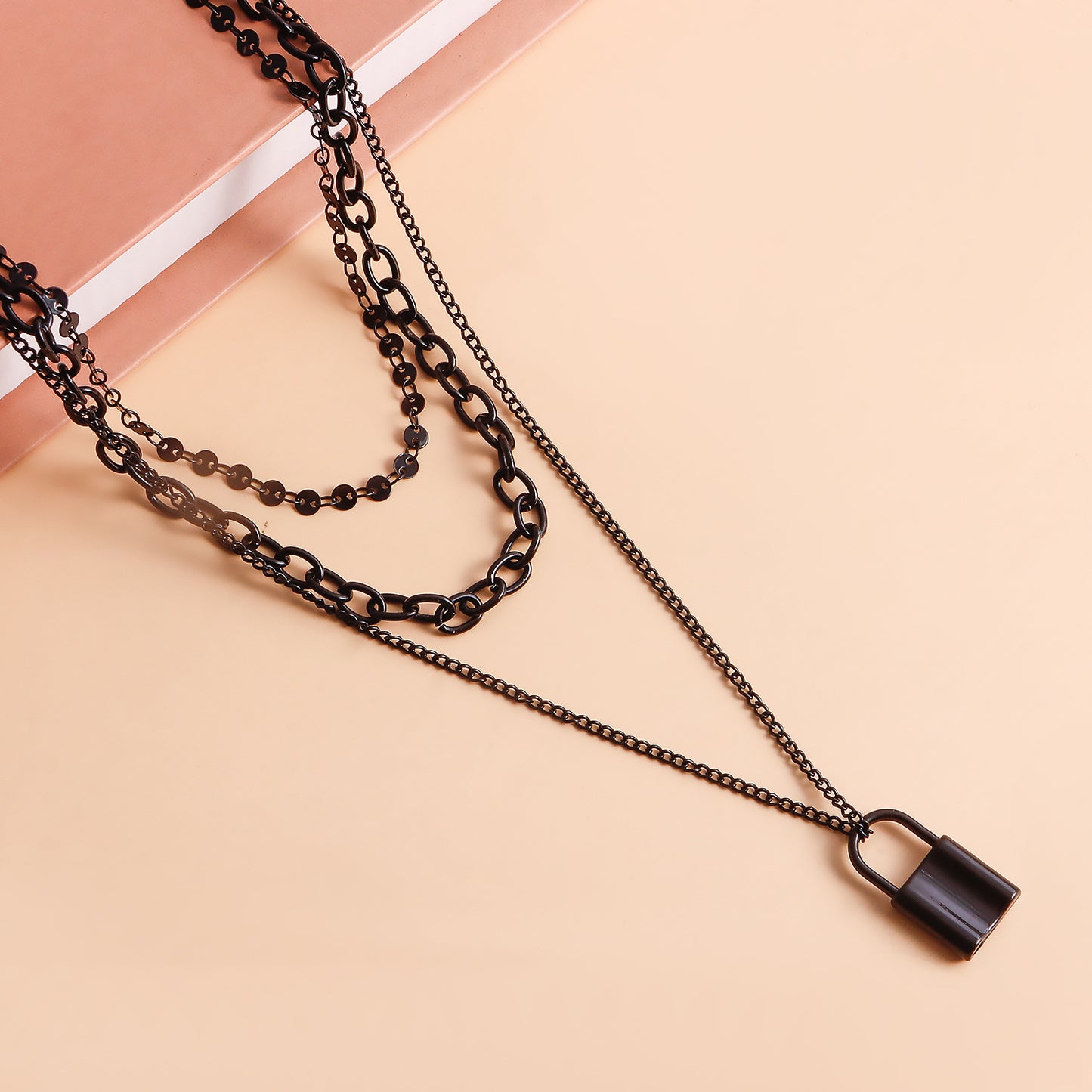 Minimalist Geometric Pendant Necklace for Women with Electroplated Alloy Chain and Heart Charm