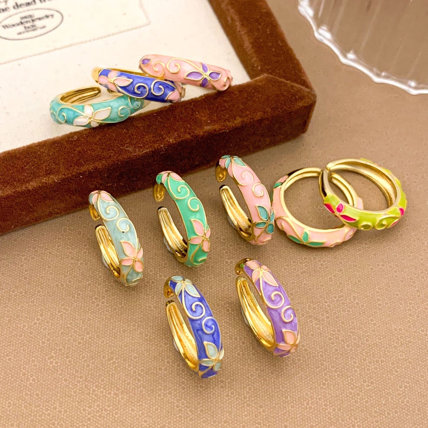Luxury Elegant Floral Enamel Drip Oil Plated Alloy Round Ring for Women