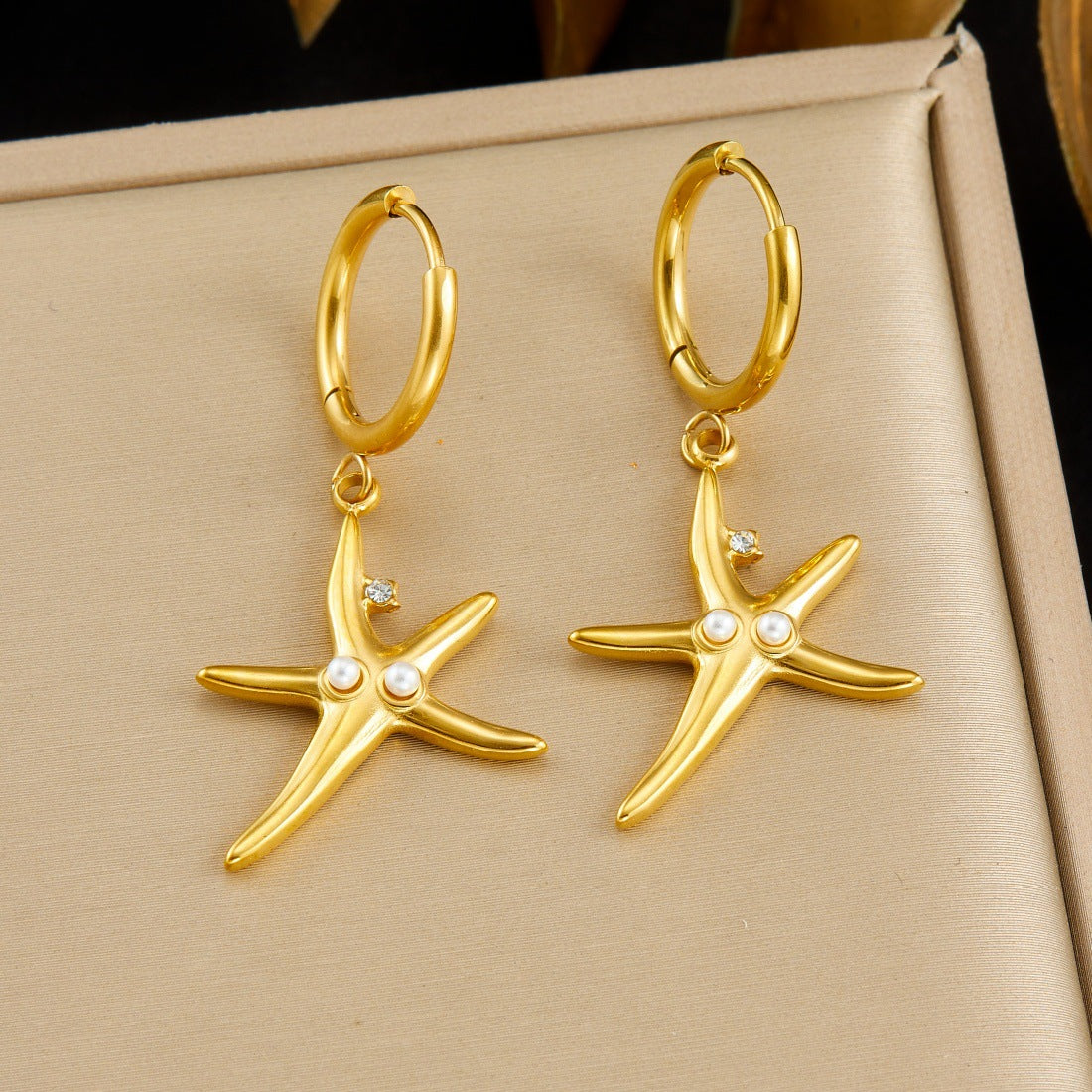 Vintage Sweet Gold Plated Stainless Steel Starfish Pendant Necklace Set with Rhinestone and Pearl